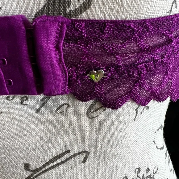 Victoria's Secret Purple Lace Wireless Bra - Picture 5 of 6